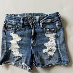 Women’s American Eagle Distressed Blue Jean Shorts Next Level Stretch Size 2